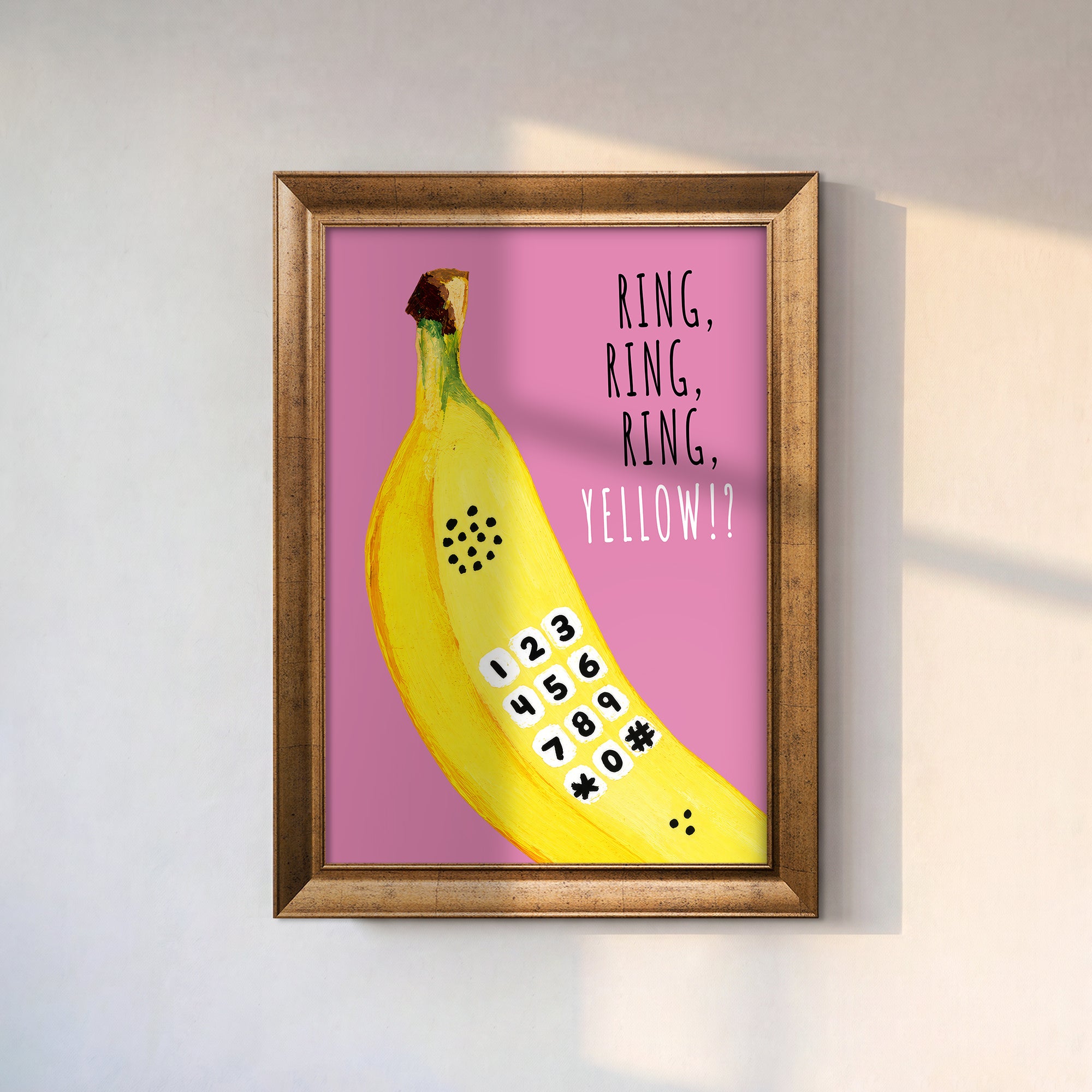 Ring Ring Ring Yellow Muz Telefonu Kanvas Tablo – Pembe Retro Mizahi Duvar Sanatı