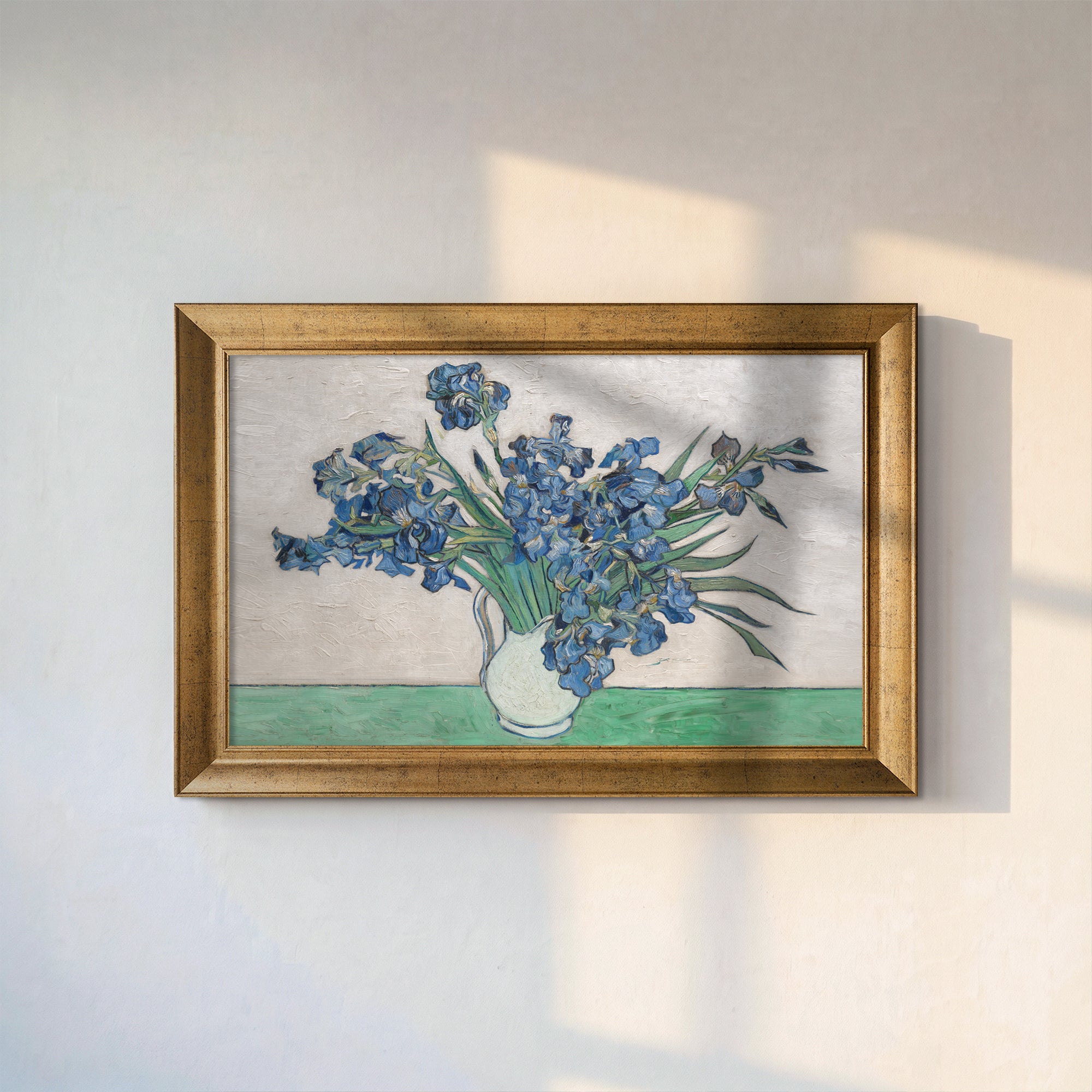 Vazoda Mavi Süsen Çiçekleri Tablosu | Van Gogh Tarzı Klasik Kanvas Duvar Dekoru