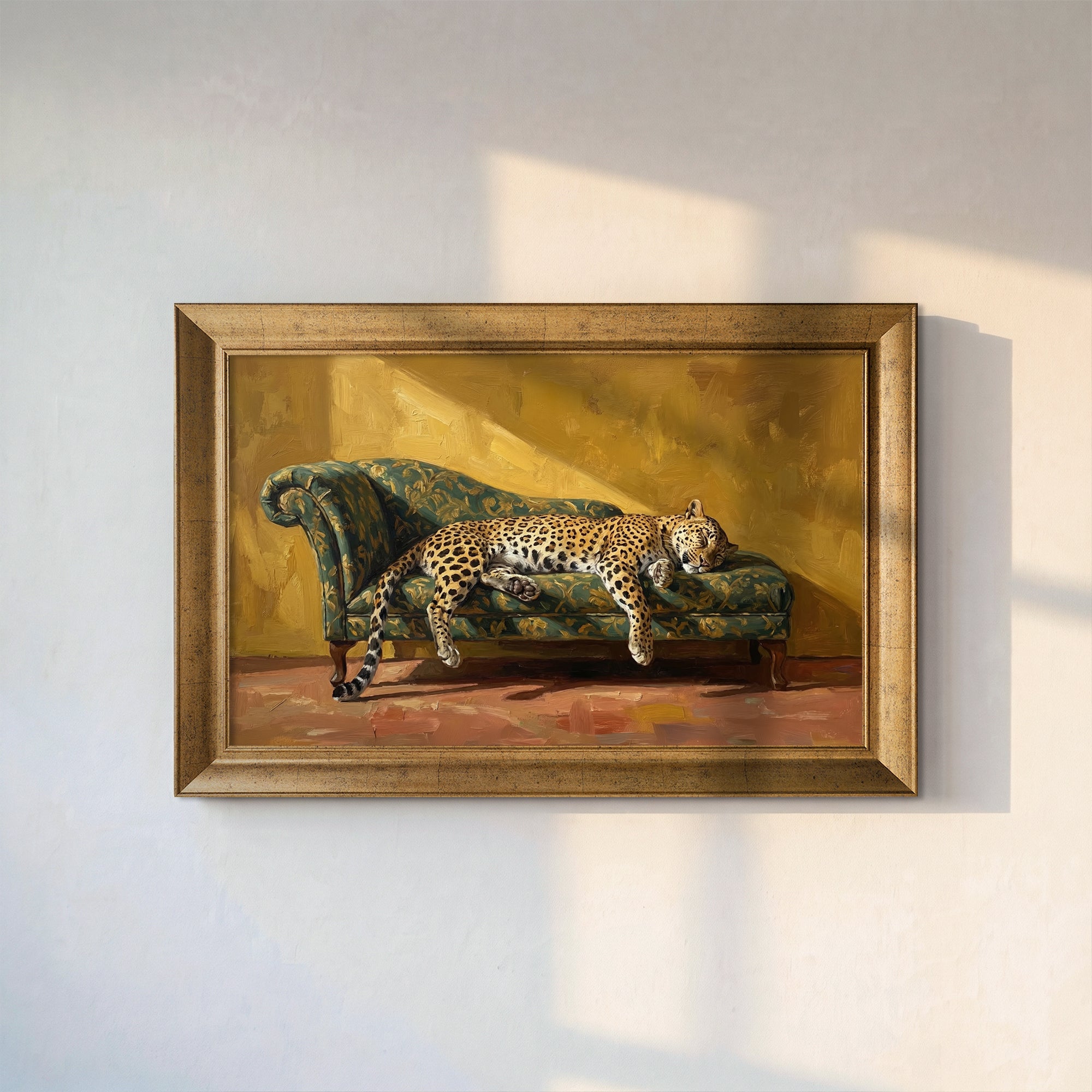 "Kanepede Uyuyan Leopar" Kanvas Tablo
